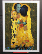 Load image into Gallery viewer, The Kiss, Matt Hancock. Klimt - Wefail
